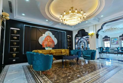Dragon Hotel