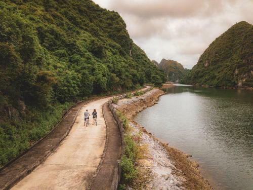 Heritage Line - Ylang Cruise