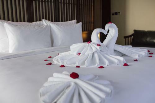 Scarlet Pearl Cruises