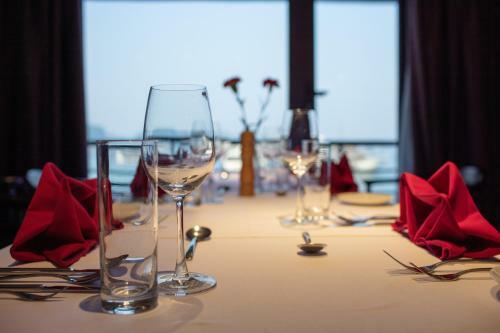 Scarlet Pearl Cruises