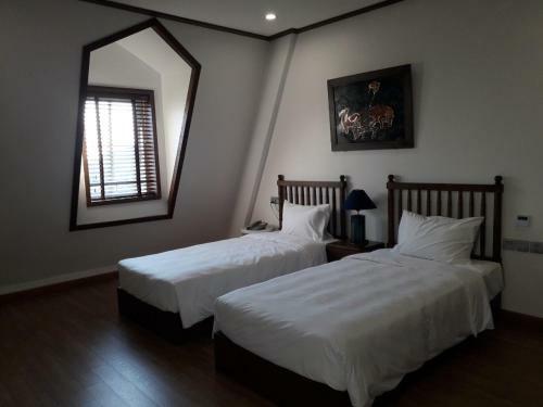 Lavian Hotel