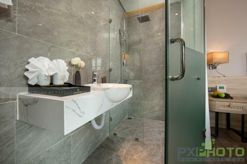 Green Suites Hotel