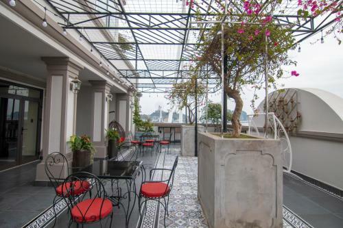 Jayden Hotel Halong