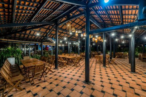 Hotel Hon Ba Lagi Beach Resort