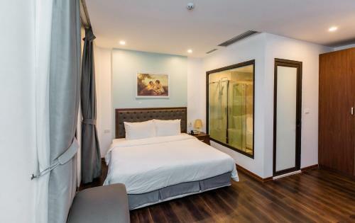 Paradise Hotel