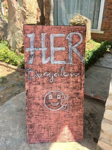 Hotel Her Bungalow