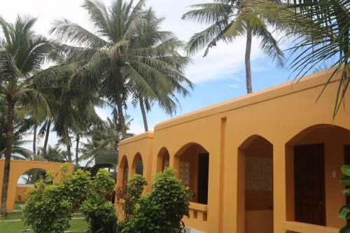 Hotel Vida Loca Sunset Beach Resort