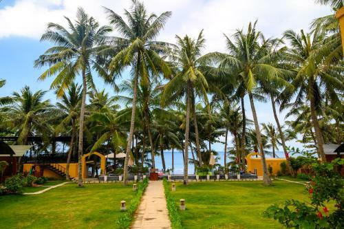 Hotel Vida Loca Sunset Beach Resort
