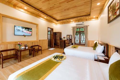 Hostal Bungalow S�ng T??i Mountains