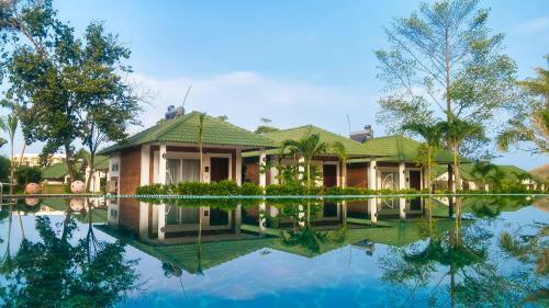 Hotel Famiana Green Villa
