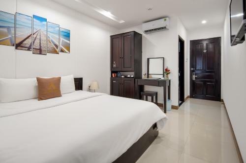 Phuong Dong Hotel And Apartment