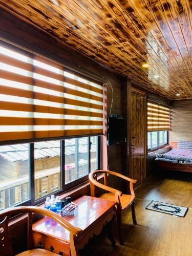 Muong Hoa River View Homestay