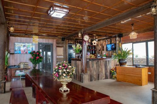 Muong Hoa River View Homestay