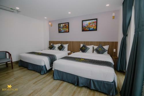 Royal Palms Hotel