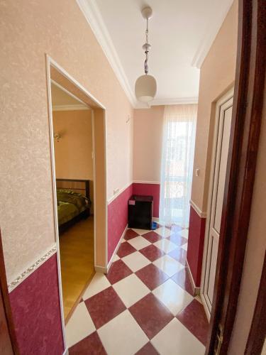Hostal ?????