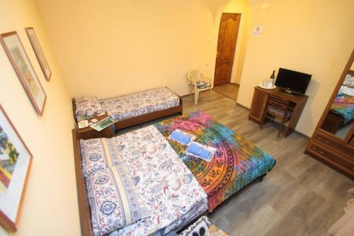 Hostal Nacharianoff Guest House