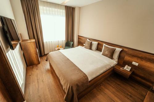 Monarch Boutique Hotel
