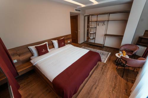 Monarch Boutique Hotel