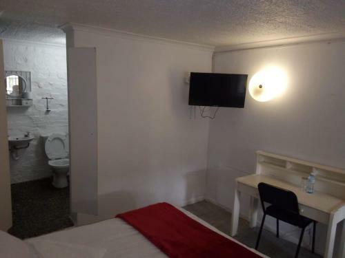 Hostal Demepran Grove B & B