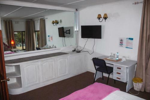 Hostal Demepran Grove B & B