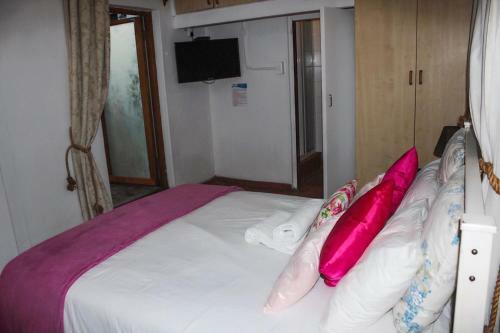Hostal Demepran Grove B & B