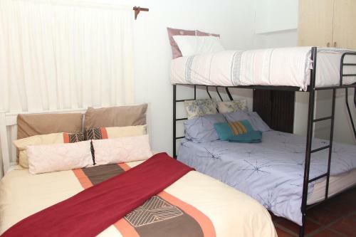 Hostal Demepran Grove B & B