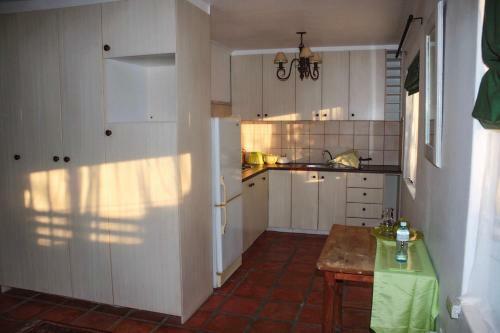 Hostal Demepran Grove B & B