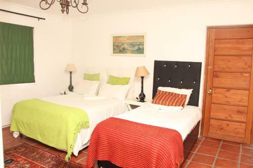 Hostal Demepran Grove B & B