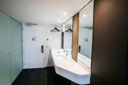 Signature Lux Hotel By Onomo, Waterfront