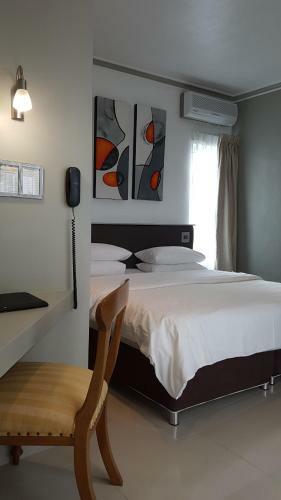 Hostal Bayview Studio