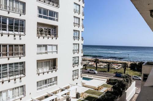 New Cumberland- Beachfront Apartment-ocean Views-wifi
