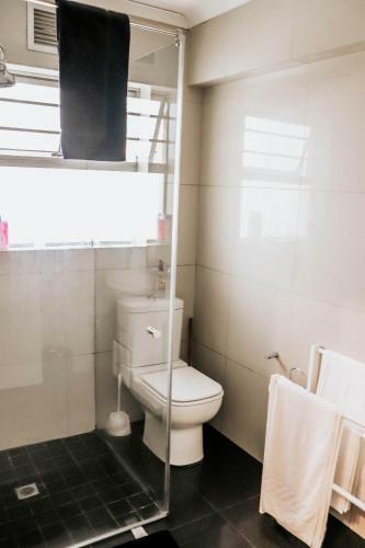 New Cumberland- Beachfront Apartment-ocean Views-wifi