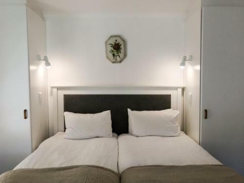 Howards End Manor B&B