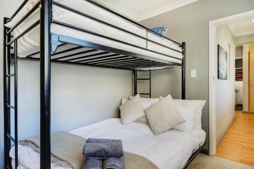Atlantic Apartment With Bantry Bay Seaviews
