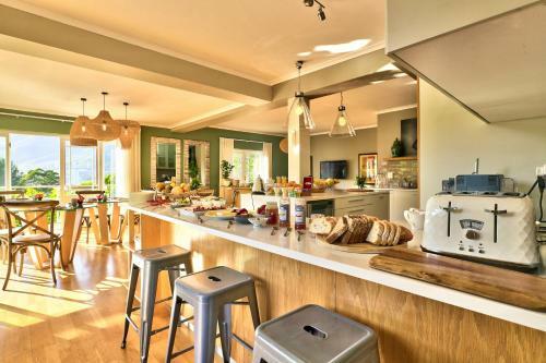 Bed & Breakfast Devonport House