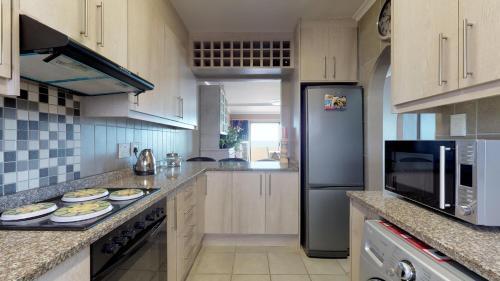 Apartamento Malata Beachfront Condo 27
