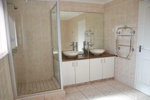 Hostal Alamein Guesthouse