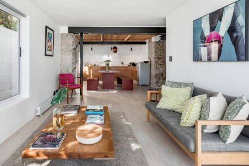 Apartamento Suave Studio With Creative Interiors In Sea Point