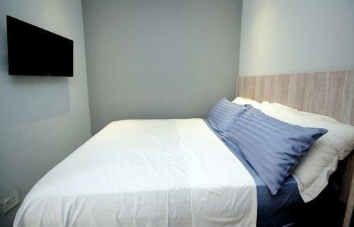 Hostal Elly Lodge