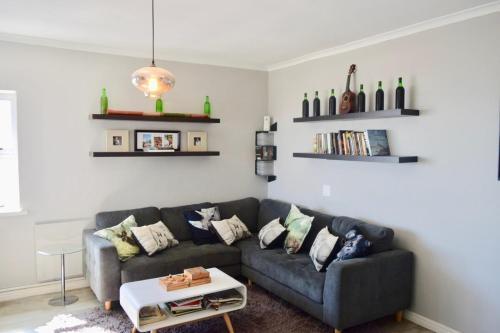 Apartamento 2 Bedroom With Harbour And Mountain Views!