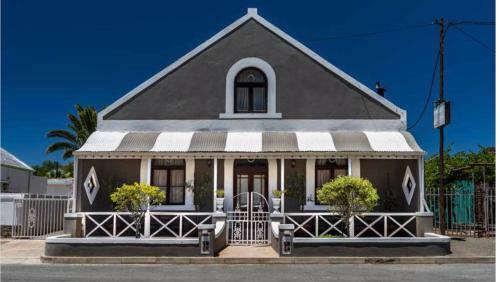 Hostal Lord Carnarvon Guesthouse