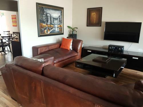 Hostal Fairview Bed And Breakfast - Double Bedroom 5