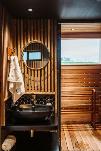Lodge Buff & Fellow Eco Cabins