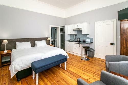 Hostal Victorian Square Guesthouse