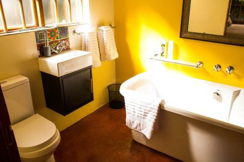 Hostal Hidden Gem Art Guesthouse , One Of A Kind