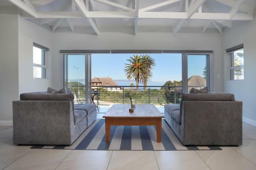 Villa 269 On Main Holiday Home