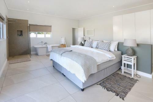 Villa 269 On Main Holiday Home