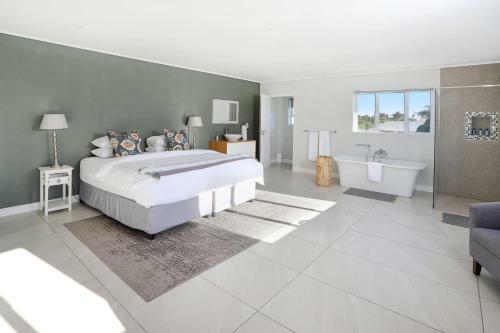 Villa 269 On Main Holiday Home