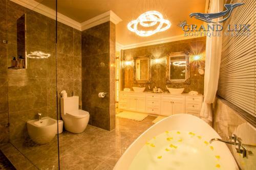 Hotel Grand Lux Boutique Manor
