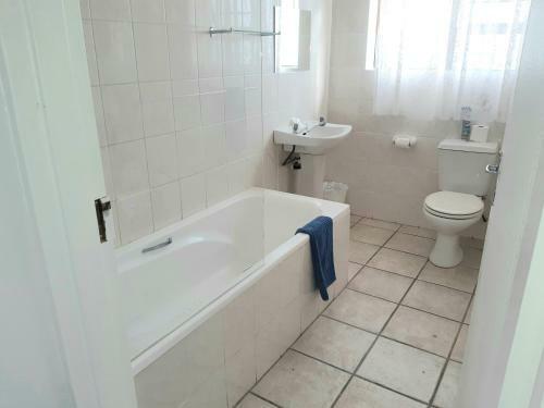 Hostal Ocean View Guest House